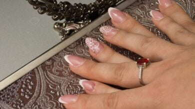 5 raffinate Manicure sui toni del Bianco per un Natale di Classe!