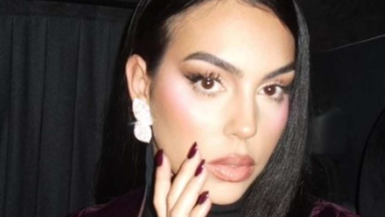 Georgina Rodriguez irriconoscibile: il nuovo look lascia tutti a bocca aperta!