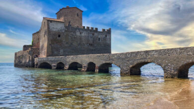 L’incantevole spiaggia di Torre Astura: dove si trova e quando è possibile visitarla…