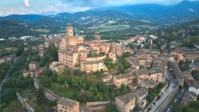 Marche, 5 Borghi più belli d’estate: ecco dove andare in vacanza ad agosto…