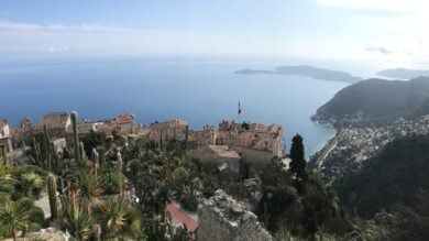 Ti sveliamo il Borgo più romantico della Costa Azzurra. È davvero poetico!