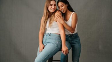 I Mom Fit sono davvero i Jeans perfetti per tutte le Body Shape? Ecco la verità…