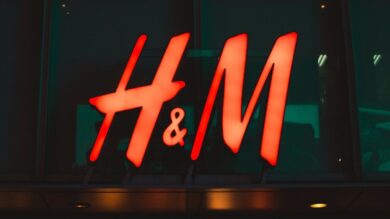 Questo è l’abito H&M che ha fatto impazzire i social. Costa meno di 50 euro!