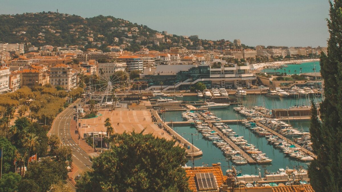 Cannes 2024 sta per chiudere i battenti, ecco città e borghi da visitare di ritorno in Italia…