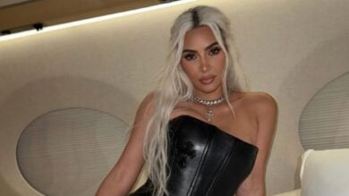 Kim Kardashian, look super Dark in pelle nera: che stile!