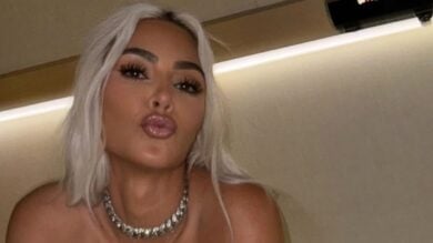 Kim Kardashian per la prima volta sulla copertina di Vogue Cina, ecco gli scatti