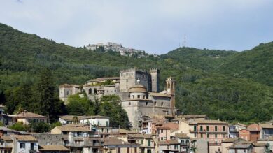 Lo chiamano la Piccola Parigi, un Borgo dalla bellezza unica a due passi da Roma