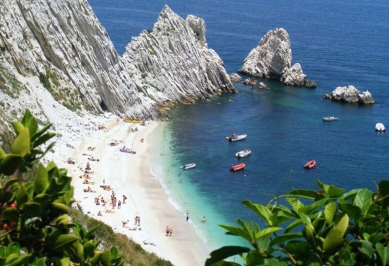 spiaggia due sorelle