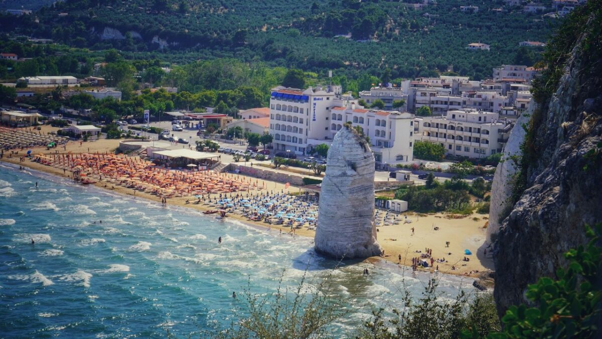 Dietro a questo incantevole Borgo di mare si cela una leggenda di amore e mistero…