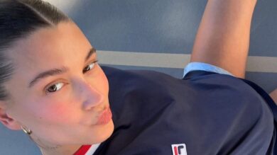 Hailey Bieber, il Look premaman très chic e retrò: guarda