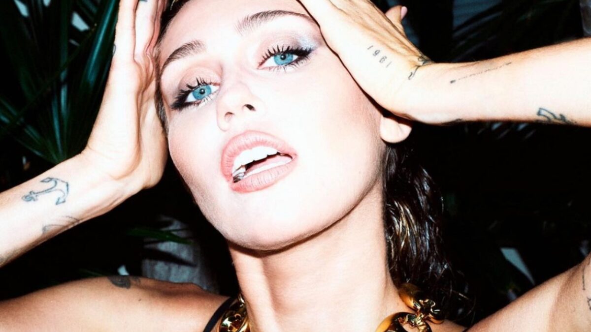 Miley Cyrus si esibisce al Party esclusivo di Gucci, che diva!