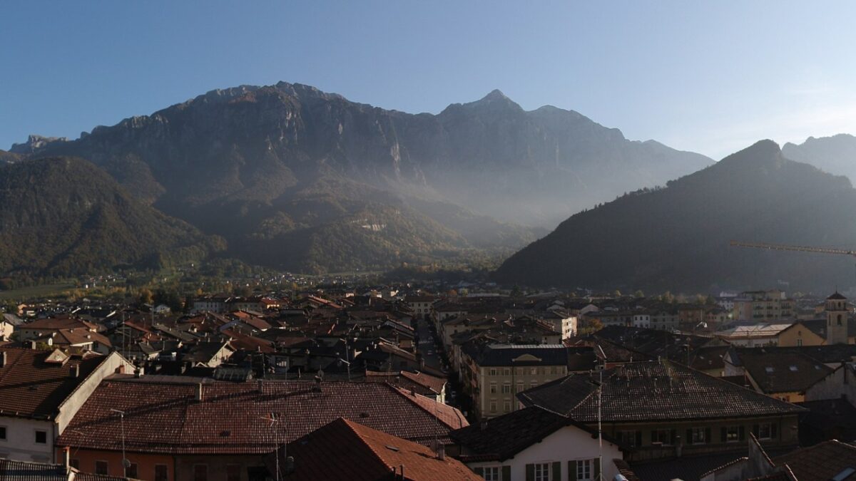 Questo borgo del Trentino è il giusto mix tra arte natura e relax