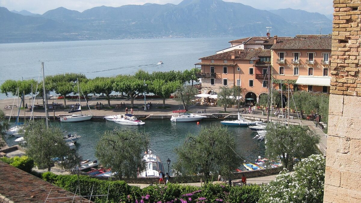 Questo borgo sul Lago di Garda è la meta ideale per un weekend estivo