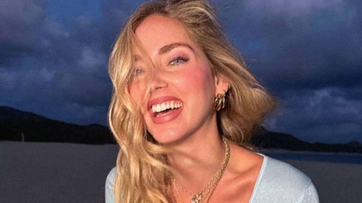 Chiara Ferragni, il mini-dress trasparente è super sexy (FOTO)