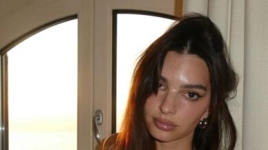 Emily Ratajkowski, un uomo in strada la invita a mettere una maglietta: il Video virale