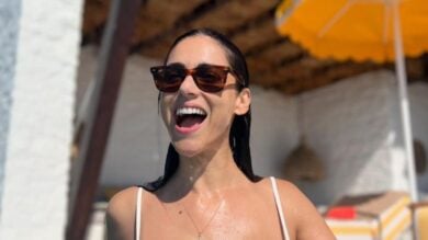 Miriam Leone, il Bikini a forma di conchiglia è super chic! (FOTO)