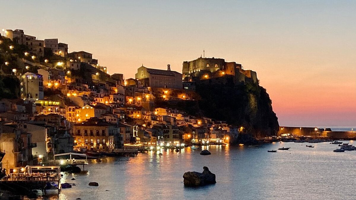 Viaggio in Calabria tra i borghi della Costa Viola