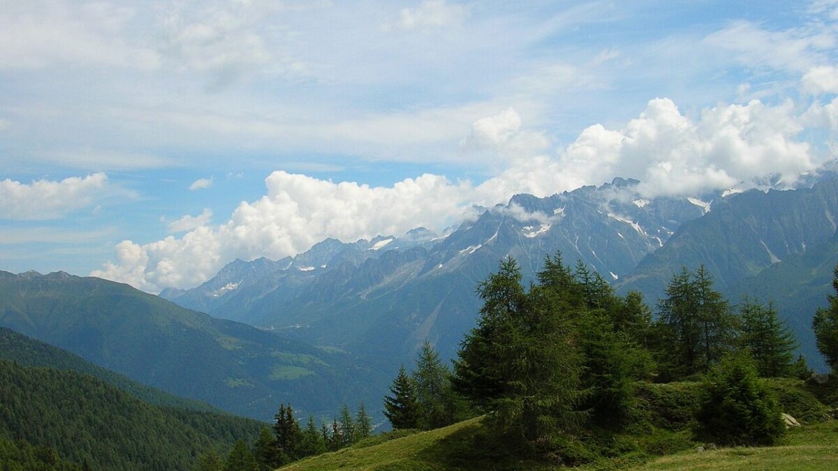 Uno splendido Borgo Lombardo tra Terra, Acqua e Fuoco