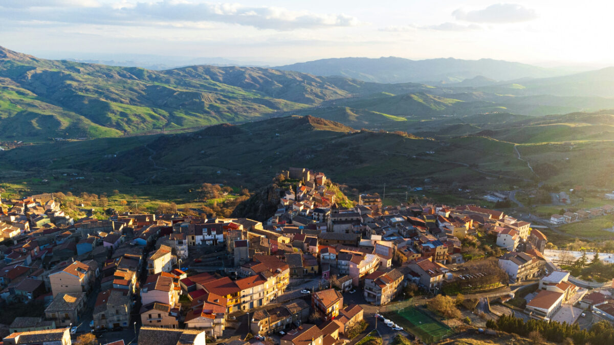 Conosciuto come la Positano d’Irpinia, questo borgo è una gemma tutta da scoprire