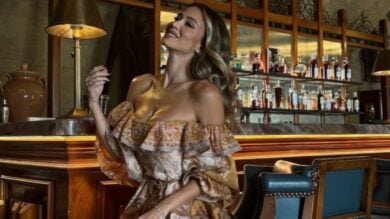 Diletta Leotta, abito mosaico per il ritorno in Sicilia: che Look