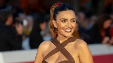 Festa del Cinema di Roma, Serena Rossi incanta con l’abito da sera Marrone! (FOTO)