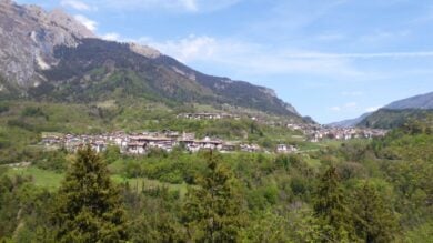 È la porta d’accesso alla Val d’Ambiez, un borgo incantevole da scoprire subito!