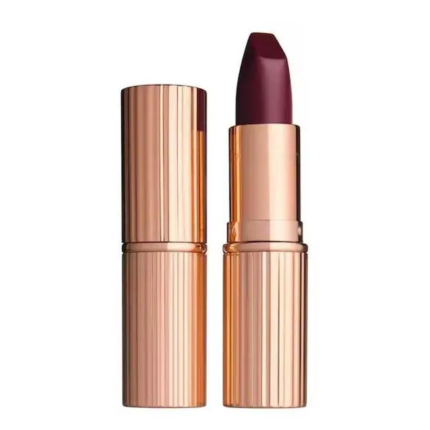 Dark Lips anche a Natale: i rossetti scuri da indossare per tutto l’inverno