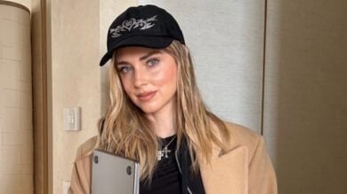 Chiara Ferragni, l’accessorio del momento è il cappello da baseball ma con il Tribale