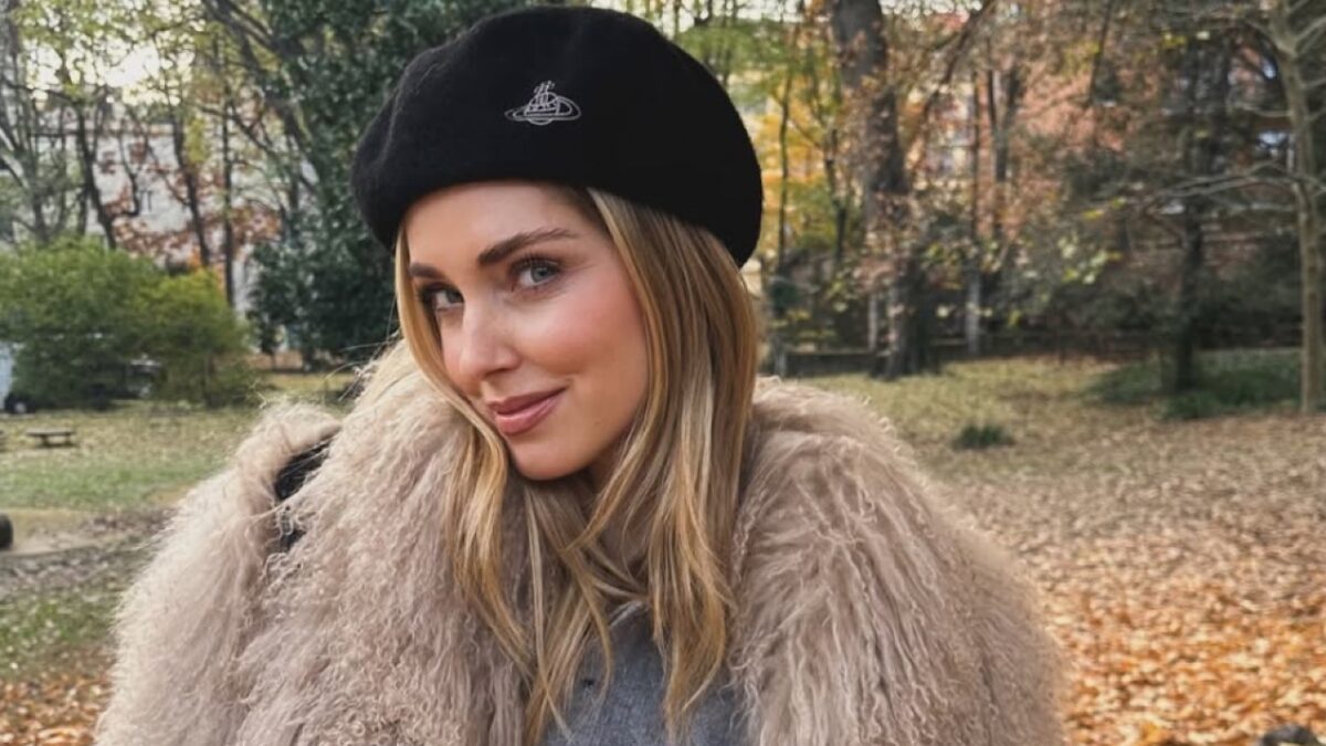 Chiara Ferragni ma come ti vesti? Il Look eclettico dell’Influencer lascia basiti