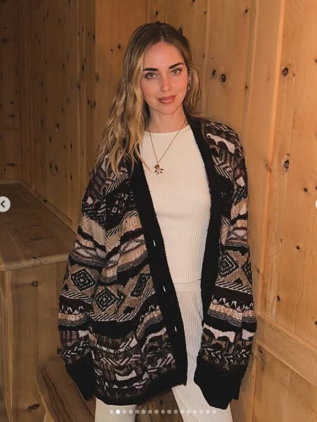 Chiara Ferragni, il Look comfy con maxi cardigan in lana è in perfetto mood ‘montagna’