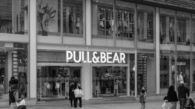 Pull & Bear firma l’accessorio glam da avere a Natale!