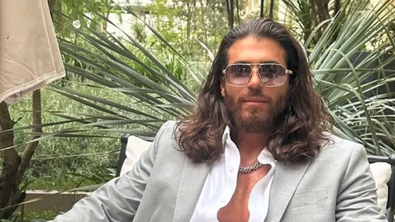 Can Yaman e il suo Look da discoteca, il divo turco è fenomenale