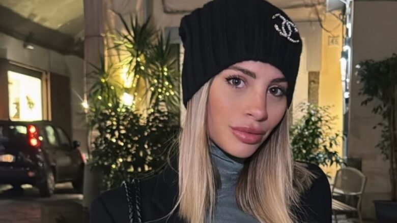 Chiara Nasti, il completo sportivo argentato è super cool (FOTO)