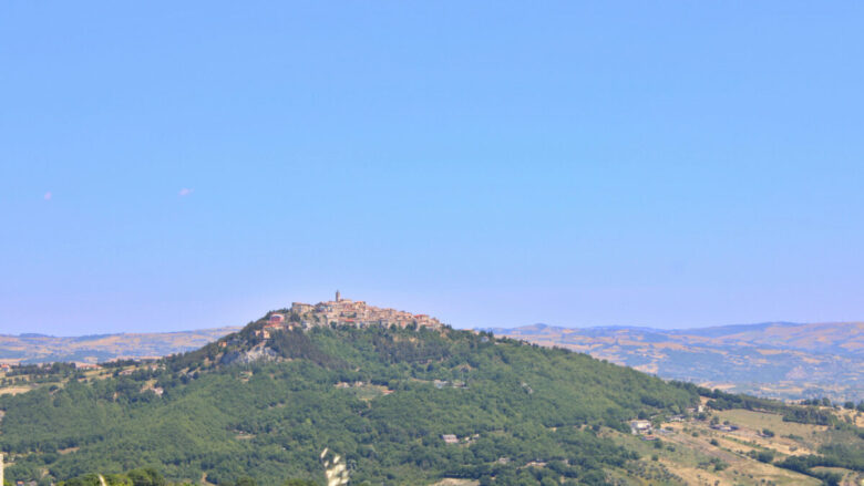 Scommettiamo che questo Borgo in Molise ruberà il vostro cuore?