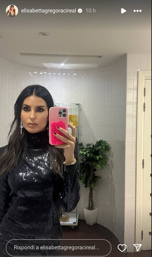 L’abito in paillettes di Elisabetta Gregoraci è quello che ti serve per questo inverno: compralo subito!