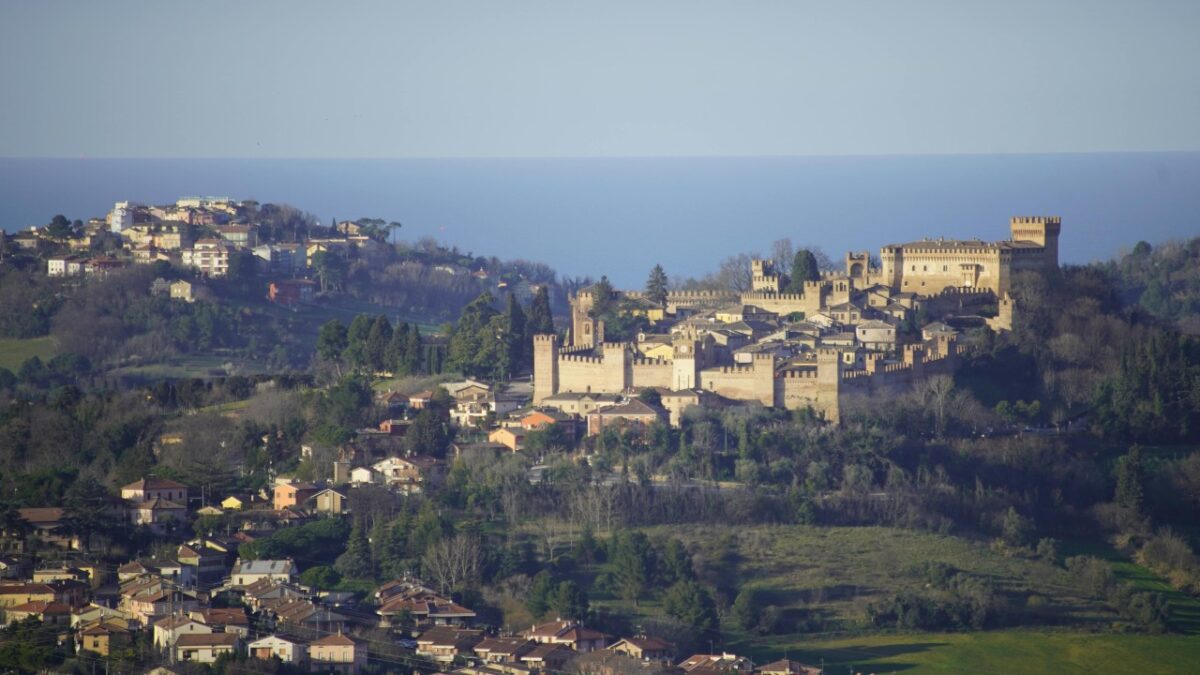 Questo romantico Borgo delle Marche è la meta perfetta per San Valentino