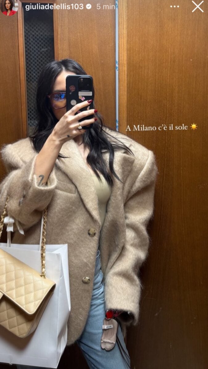 Giulia De Lellis, ecco il suo Look per un giorno di sole a Milano