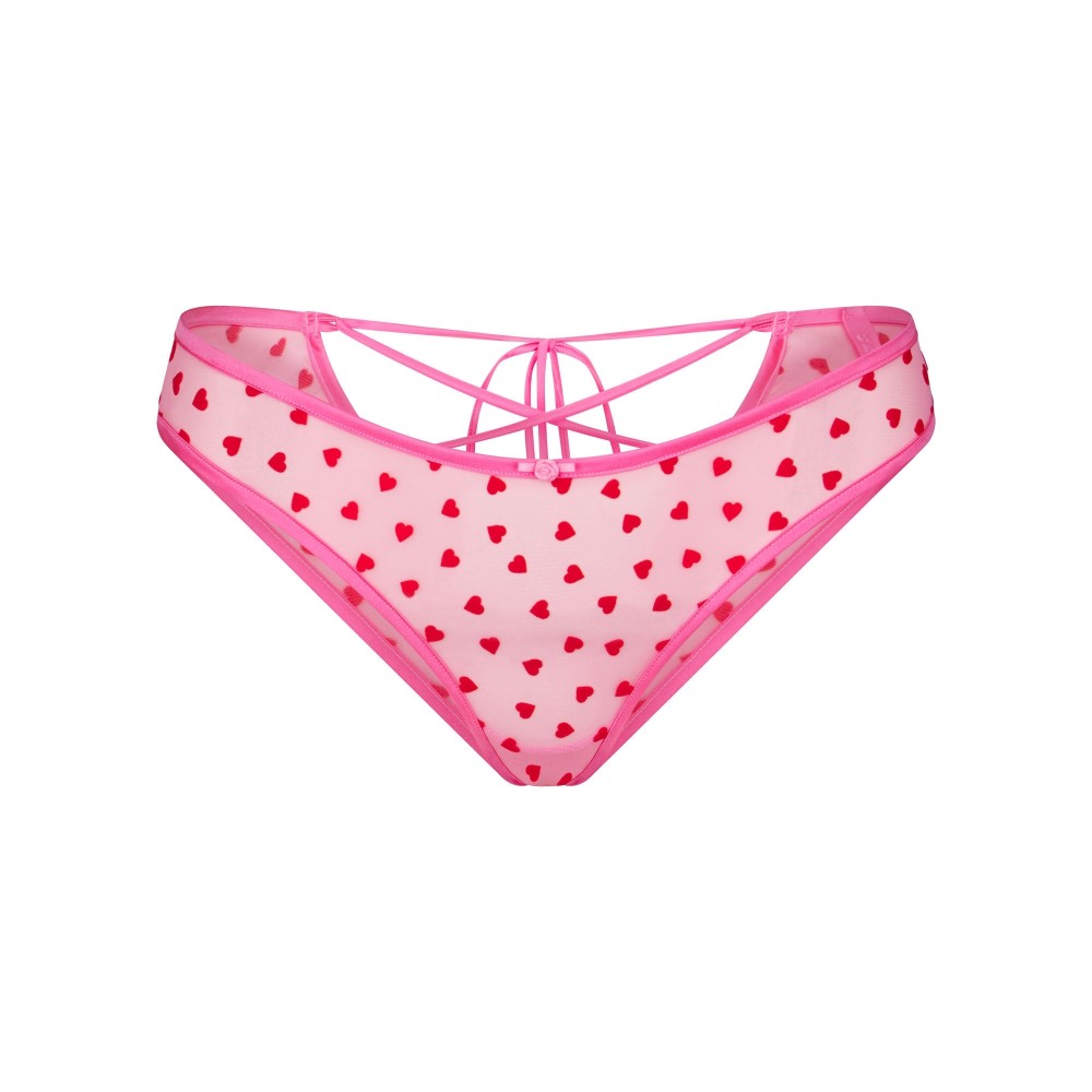 Impossibile resistere alla cuteness dell’intimo SKIMS per San Valentino