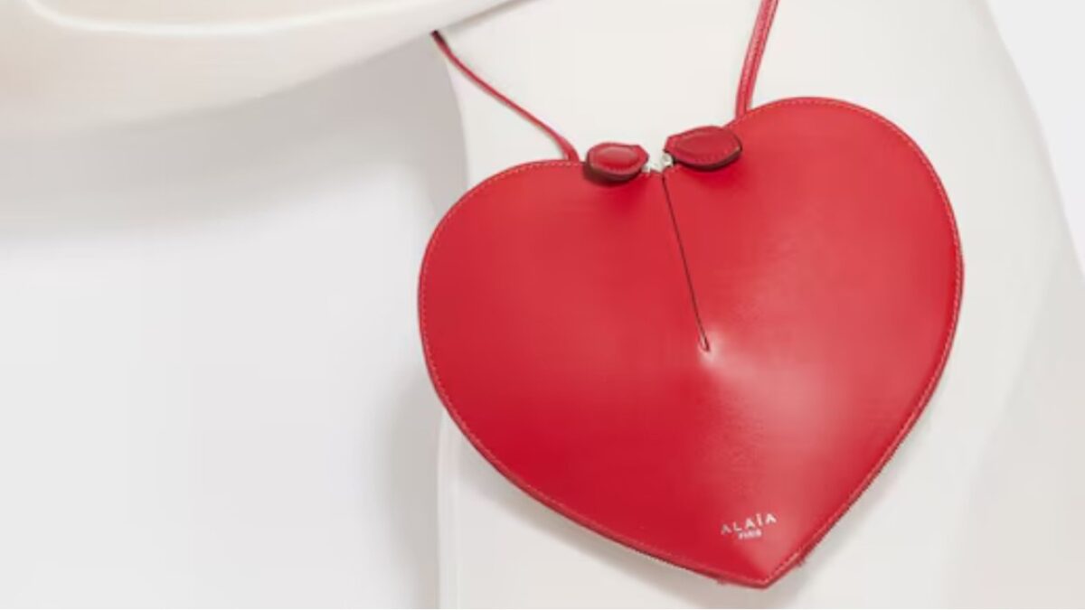 San Valentino 2025: 7 romantiche Borse a cuore da farsi regalare