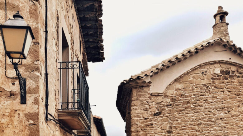 Arroccato su uno sperone di Tufo, questo Borgo lascia davvero a bocca aperta!