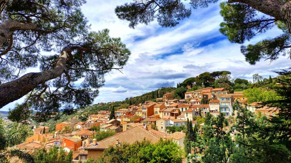 Il piccolo Borgo francese in cui festeggiare l’8 Marzo