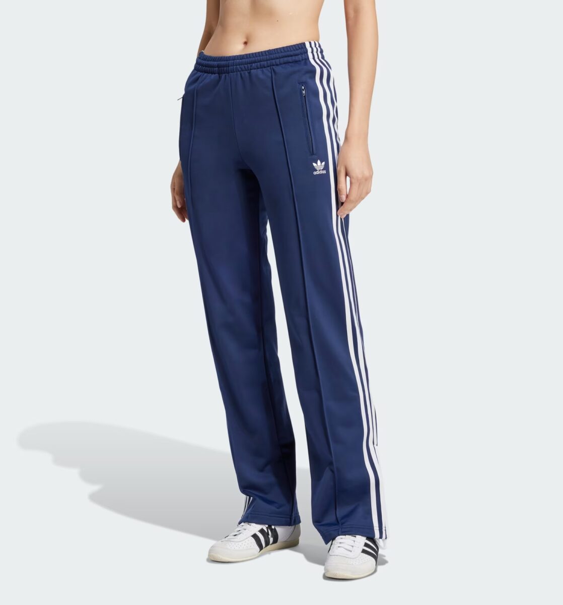 Tutte pazze per questi Pantaloni Adidas, un vero must!